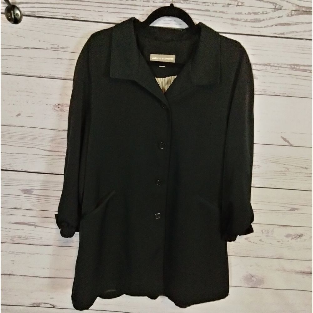 "Valerie Stevens" woman's 🧥 coat
